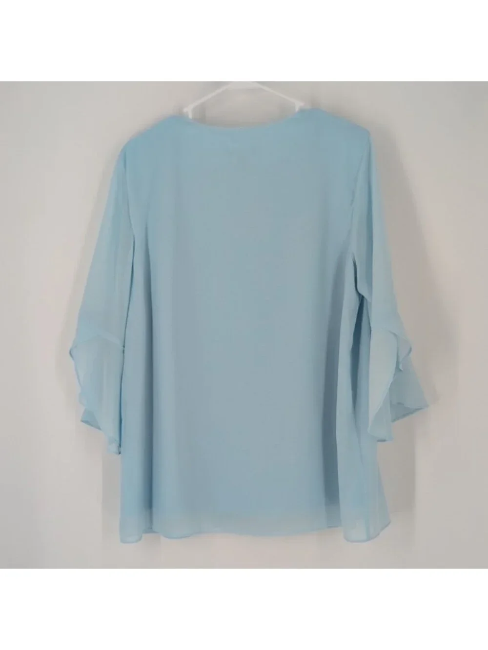 Light Blue Blouse Size Large GREAT CONDITION! - Picture 5 of 15